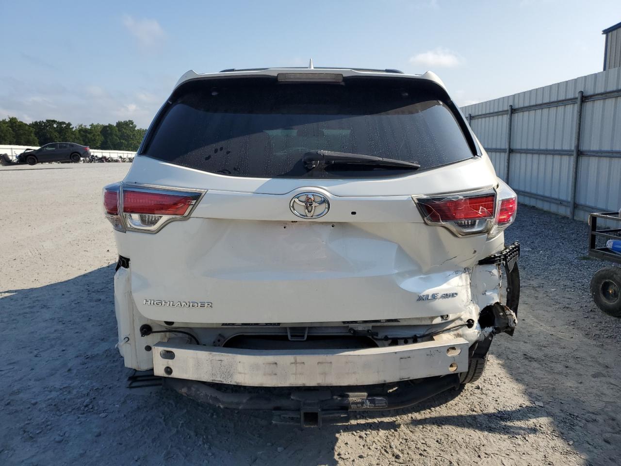 2015 Toyota Highlander Xle VIN: 5TDJKRFH5FS182719 Lot: 69243275