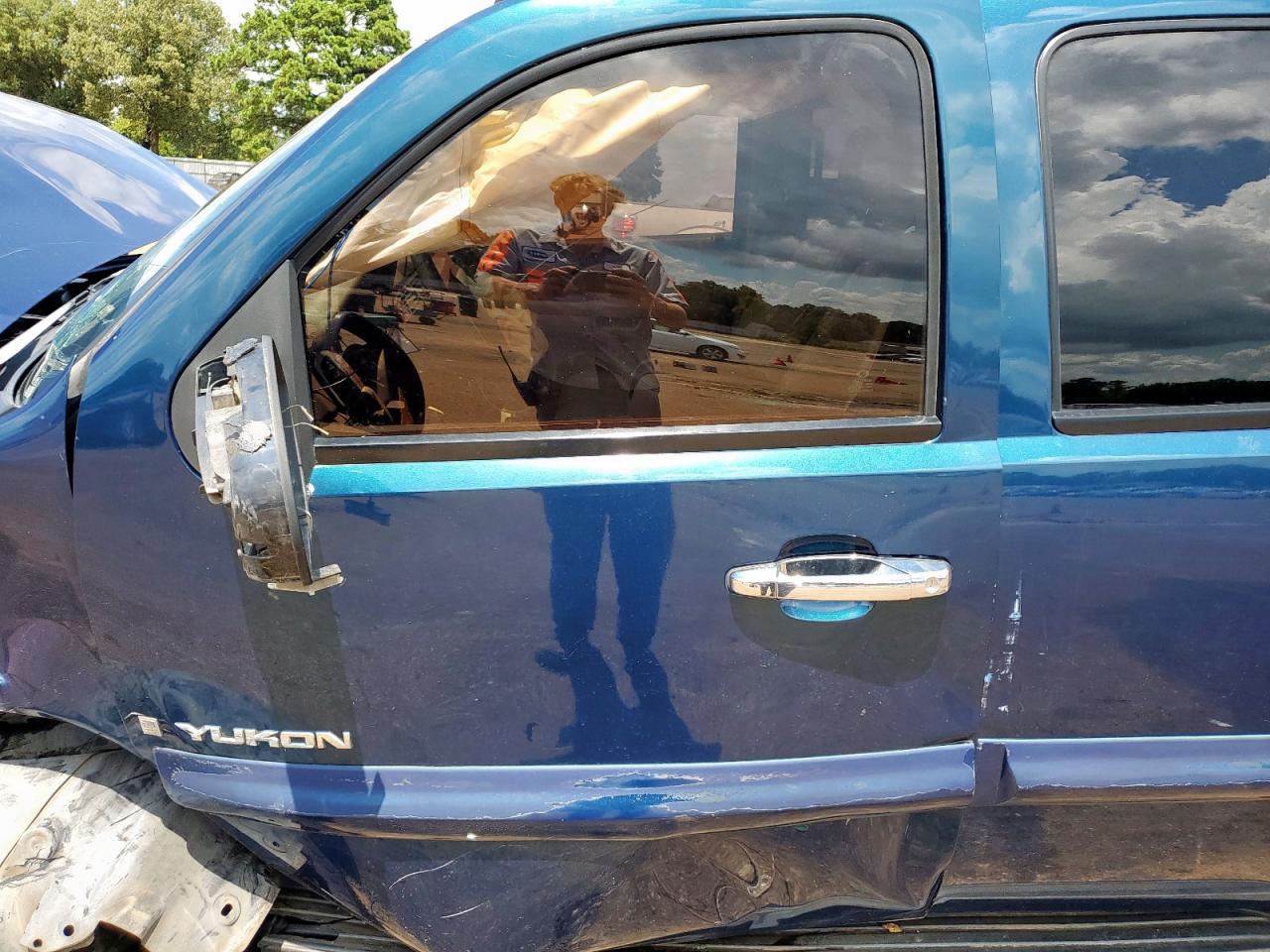 2007 GMC Yukon VIN: 1GKFC13J57R245401 Lot: 69094155