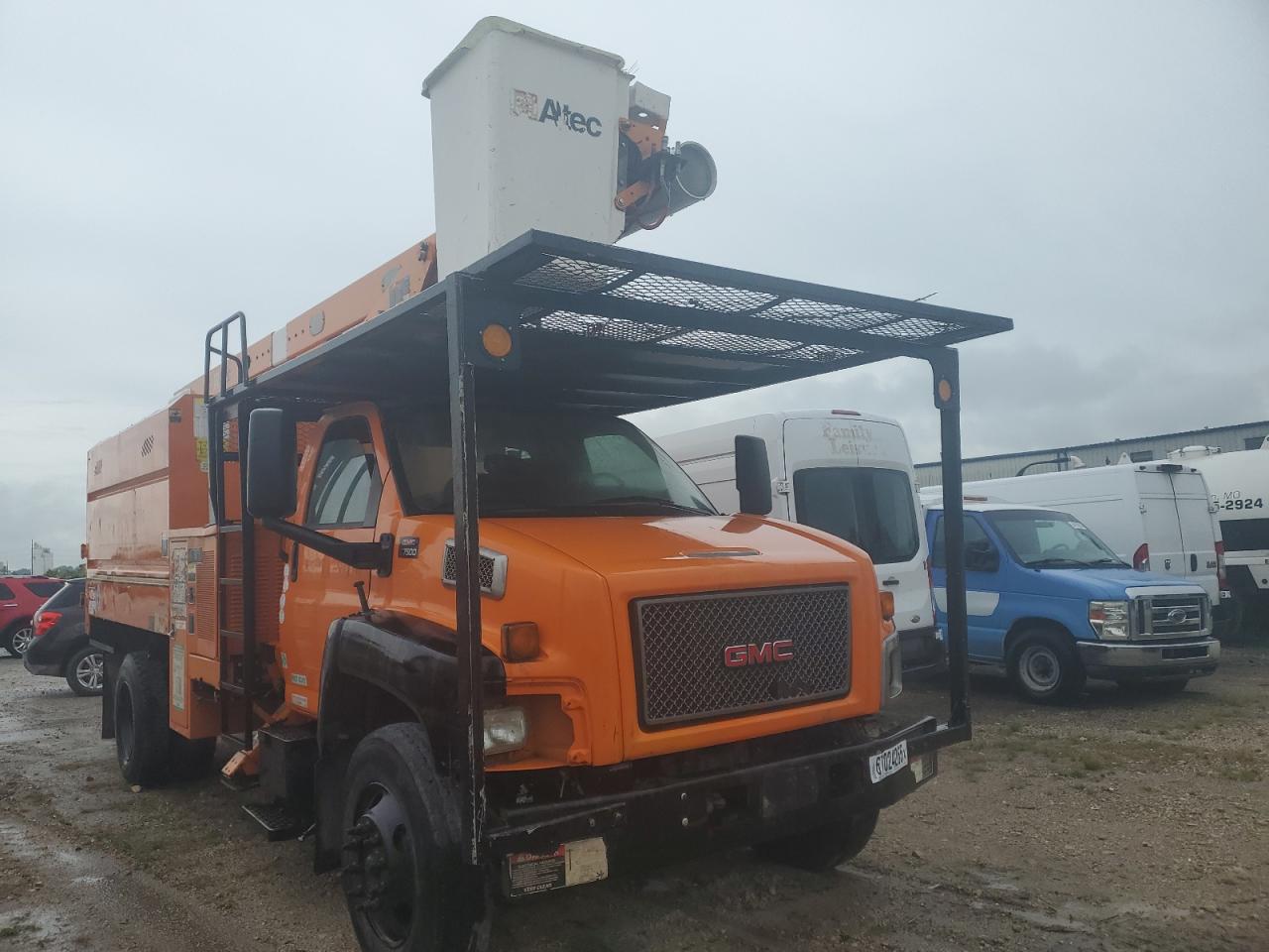 2008 GMC C7500 Forestry Bucket Truck orange other gas 1GDL7C1G08F414079 photo #1