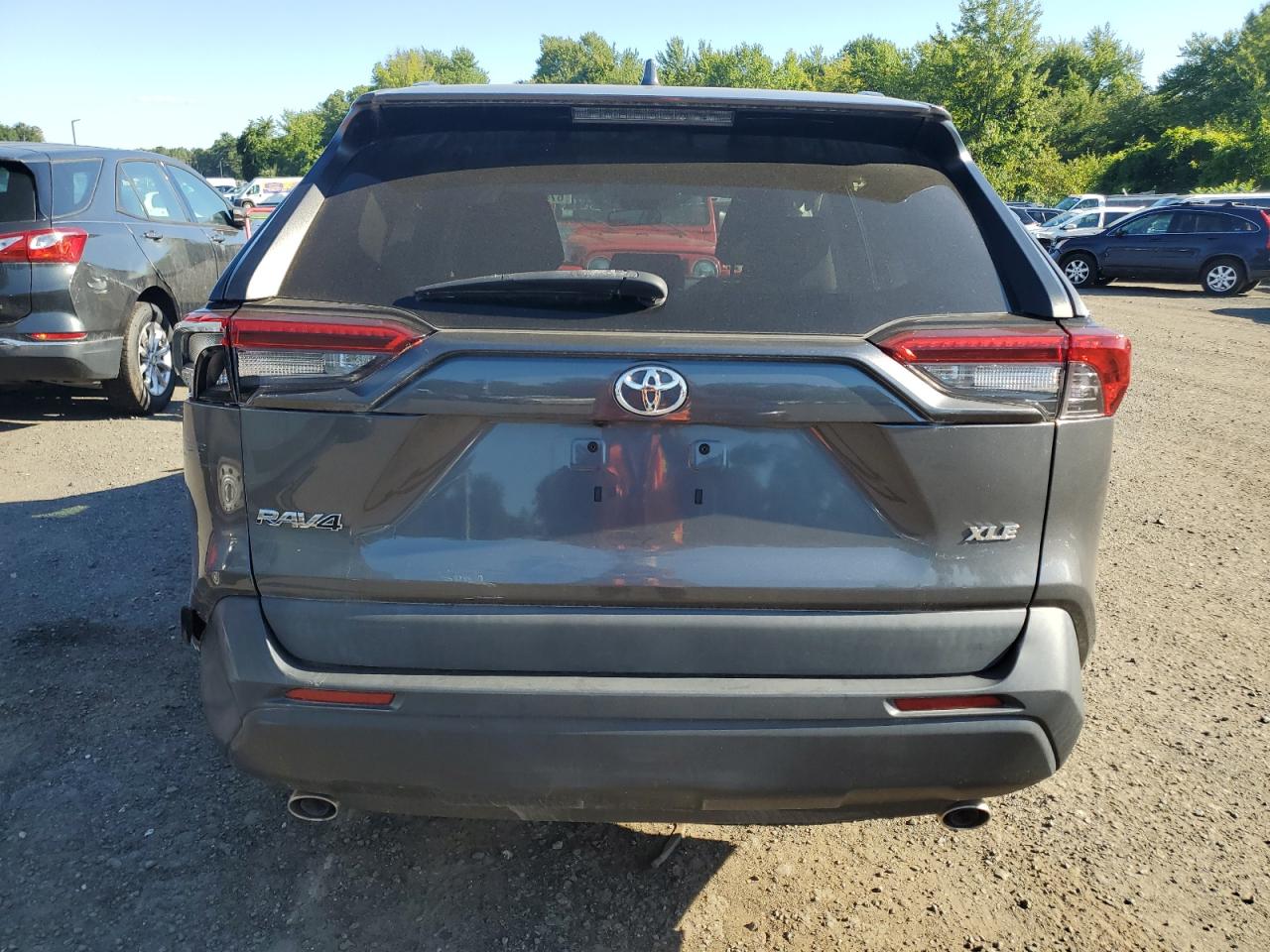 2T3W1RFV2MW116333 2021 Toyota Rav4 Xle