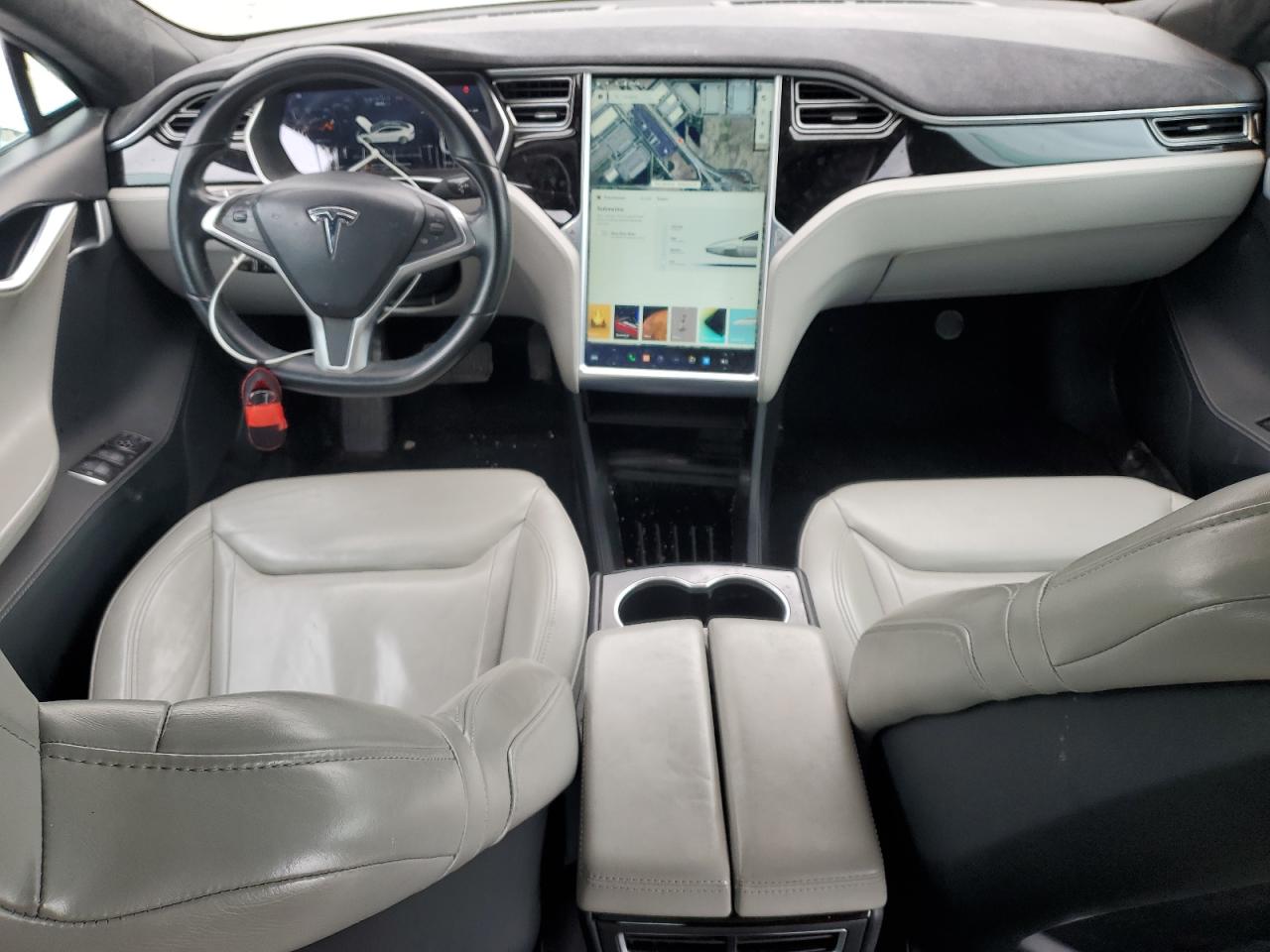 2015 Tesla Model S 90D VIN: 5YJSA1V28FF099327 Lot: 69627875