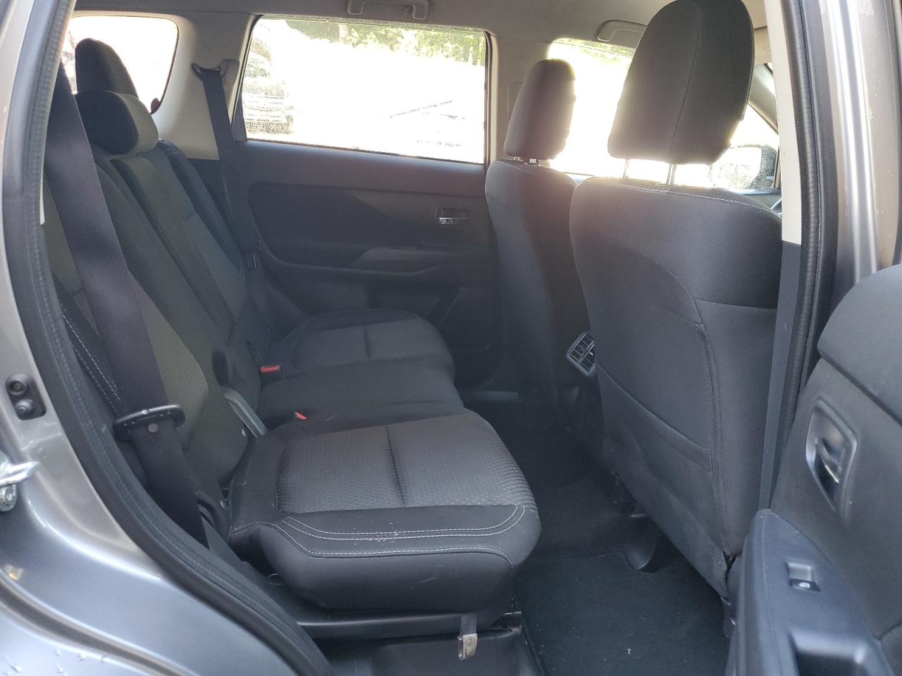 2019 Mitsubishi Outlander Es VIN: JA4AD2A3XKZ048272 Lot: 70250805