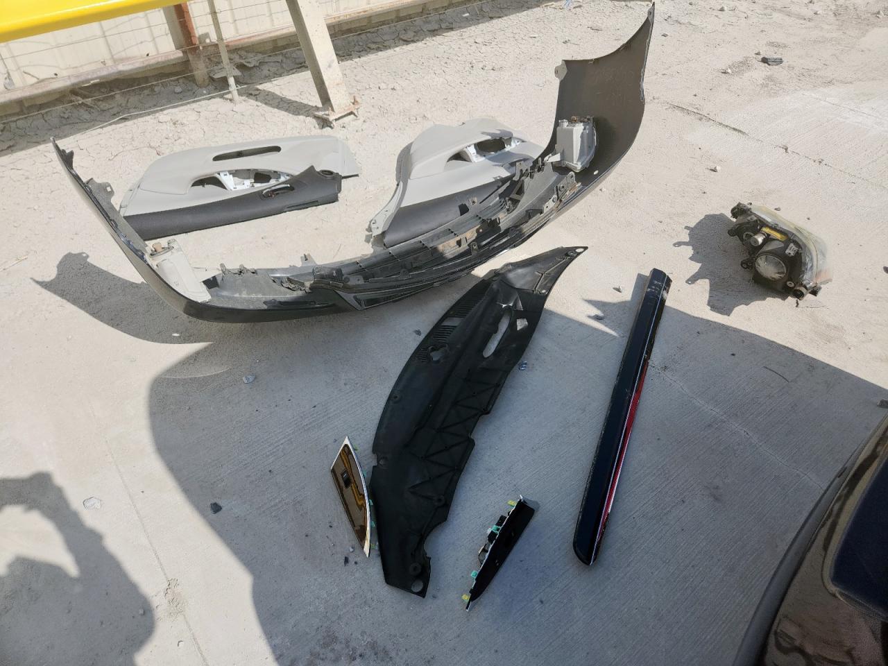 2011 Lexus Es 350 VIN: JTHBK1EG0B2452258 Lot: 67929415