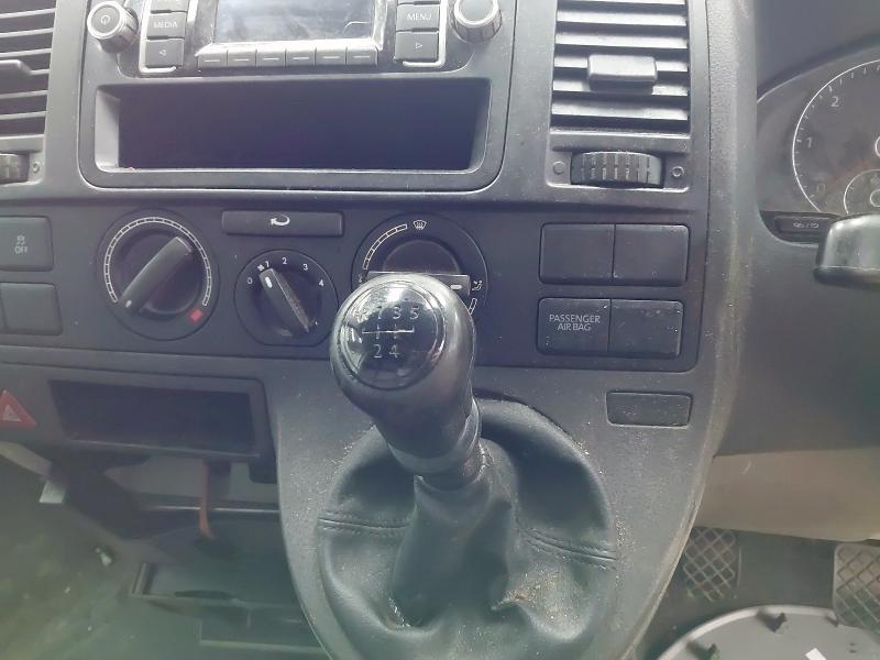 2015 VOLKSWAGEN TRANSPORTER STARTLINE