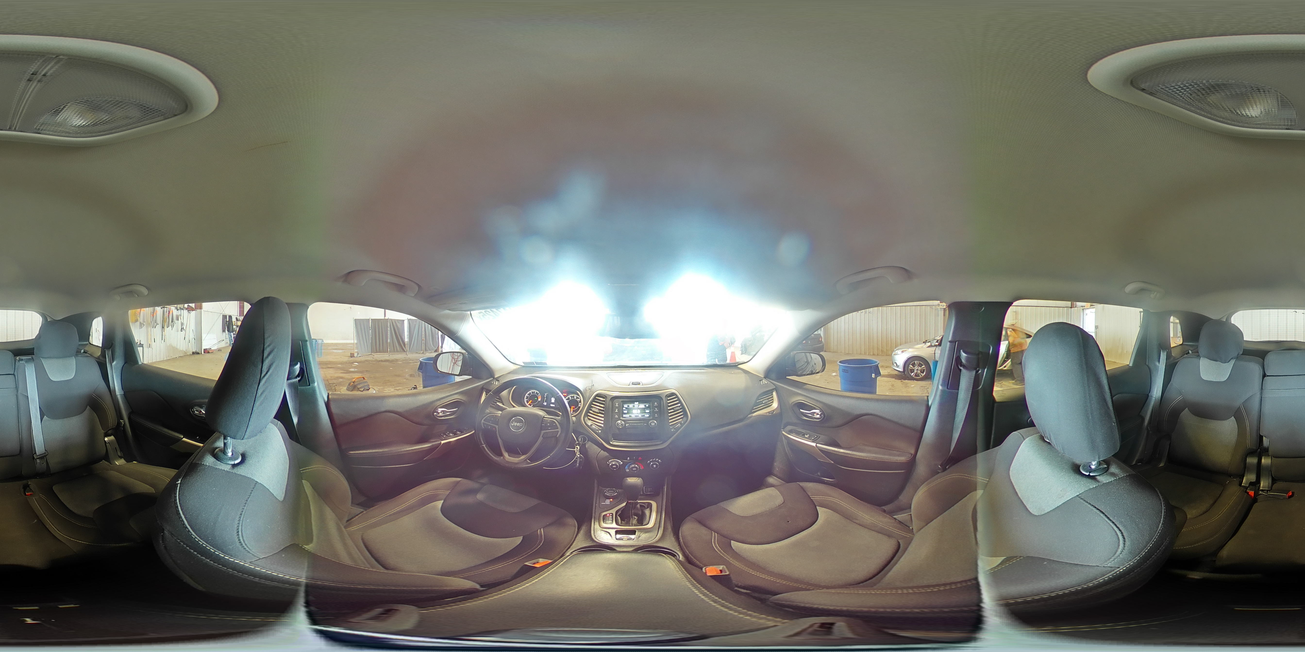 2018 Jeep Cherokee Latitude VIN: 1C4PJMCB1JD602254 Lot: 70247425