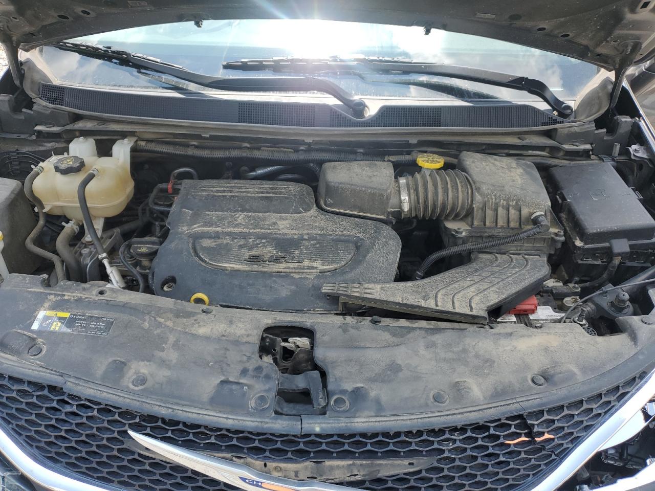 2019 Chrysler Pacifica Limited VIN: 2C4RC1GG9KR613704 Lot: 67923255