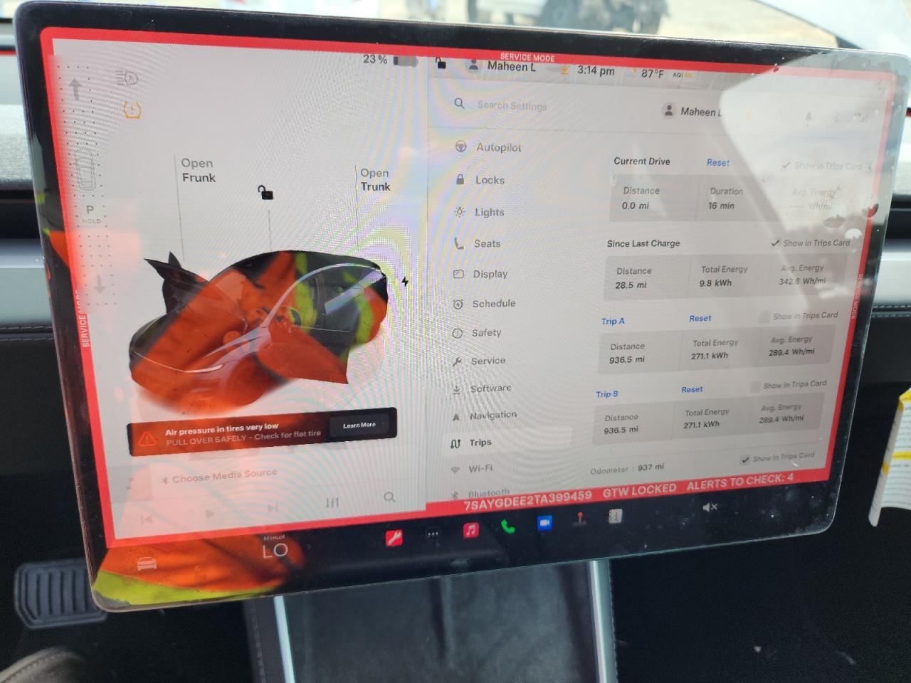 2026 Tesla Model Y VIN: 7SAYGDEE2TA399459 Lot: 70937565