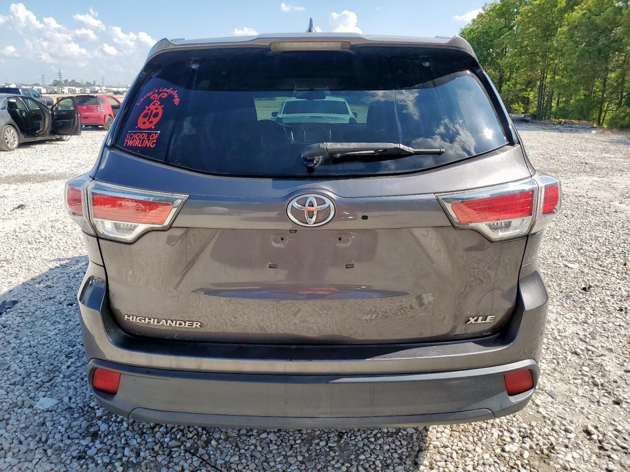 2015 Toyota Highlander Xle VIN: 5TDKKRFHXFS059129 Lot: 68142485