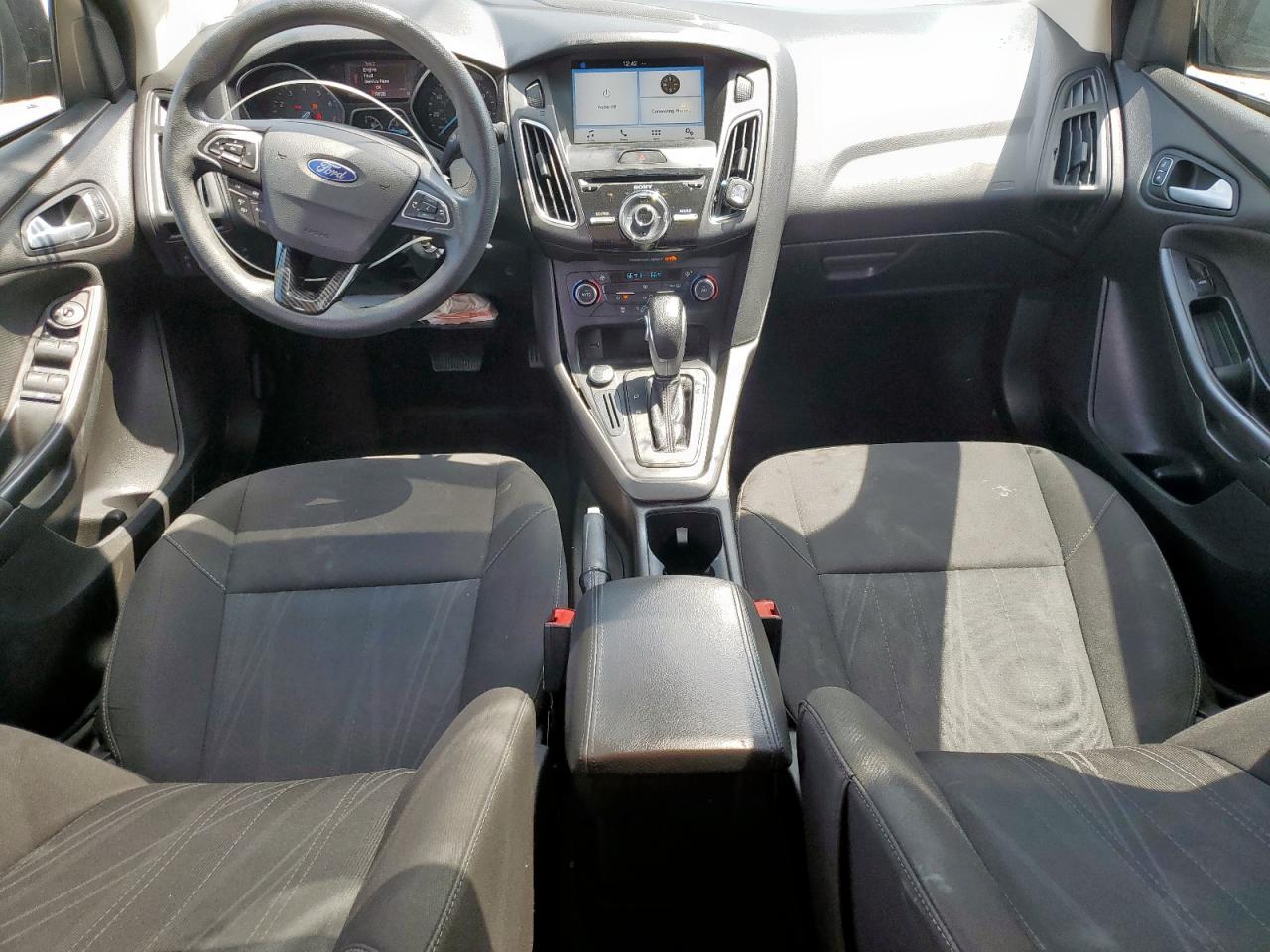 2017 Ford Focus Sel VIN: 1FADP3H27HL318606 Lot: 70770095