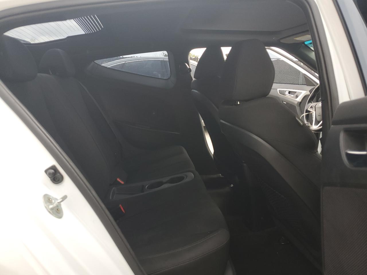 2017 Hyundai Veloster VIN: KMHTC6ADXHU323819 Lot: 69654695