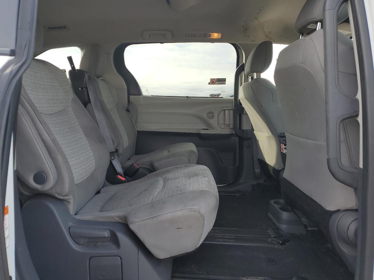 2021 Toyota Sienna Le VIN: 5TDKRKEC6MS043743 Lot: 68544565