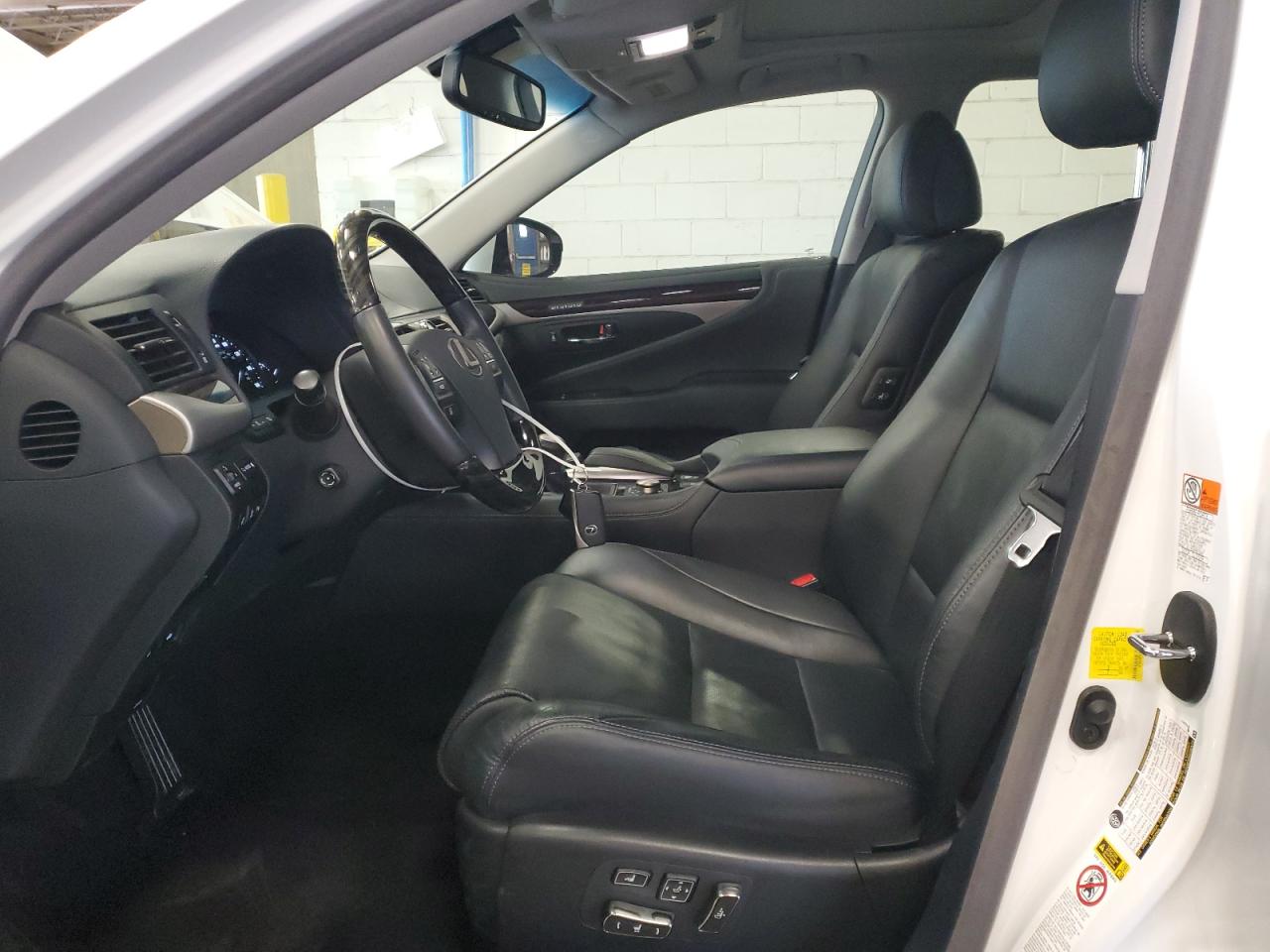 2015 Lexus Ls 460 VIN: JTHCL5EF4F5024617 Lot: 69588825