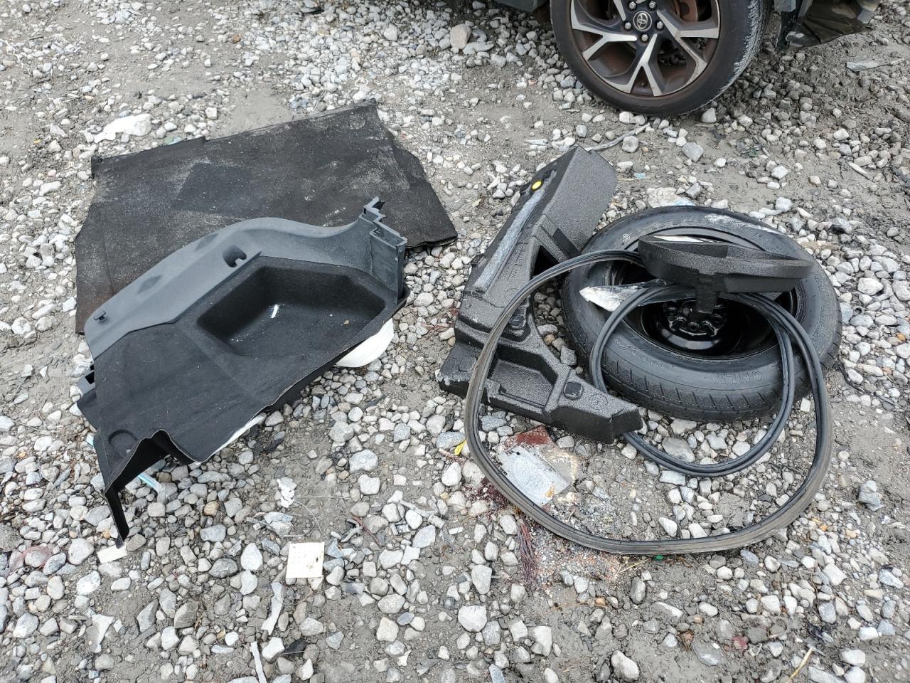 2018 Toyota C-Hr Xle VIN: NMTKHMBX8JR046305 Lot: 67135895