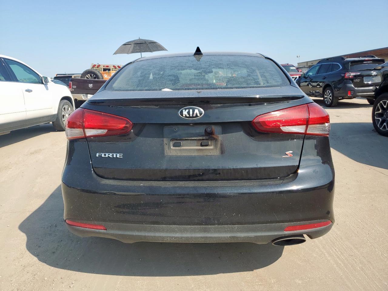 2018 Kia Forte Lx VIN: 3KPFL4A73JE184377 Lot: 68156335