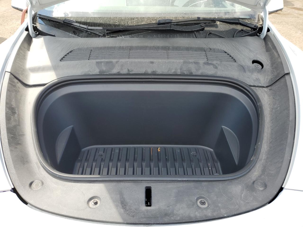 2023 Tesla Model Y VIN: 7SAYGDEE1PF709982 Lot: 69285635