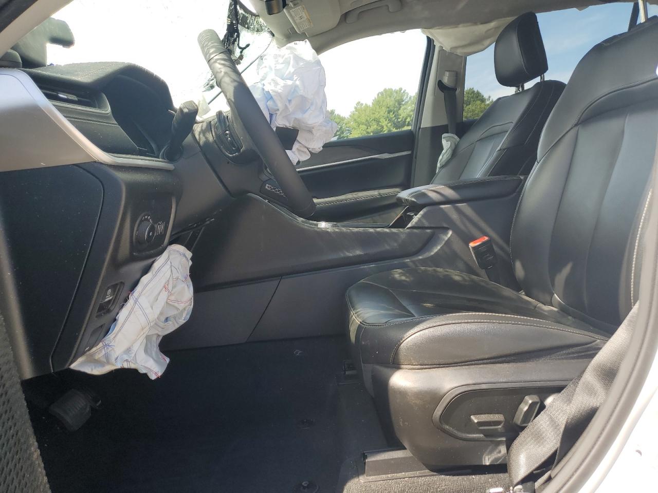 2023 Jeep Grand Cherokee L Limited VIN: 1C4RJKBG2P8877045 Lot: 70749145