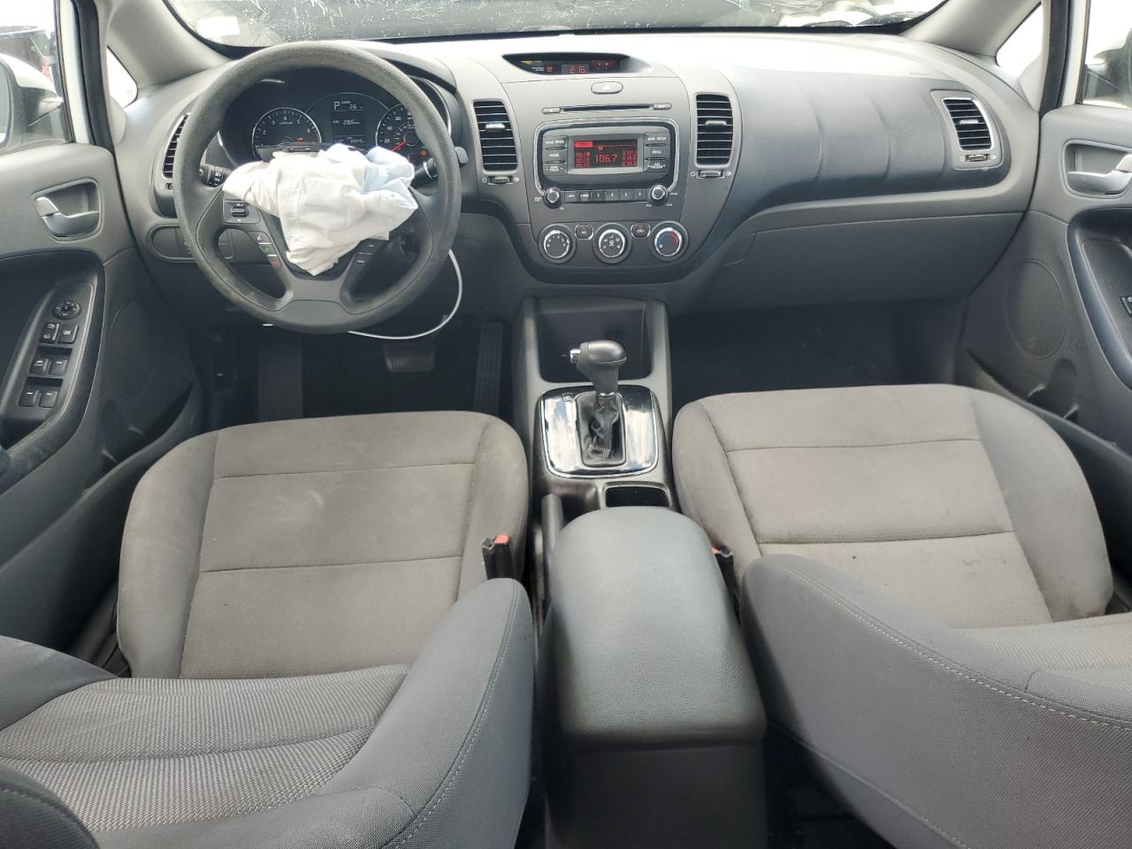 2017 Kia Forte Lx VIN: 3KPFK4A70HE140933 Lot: 69005895