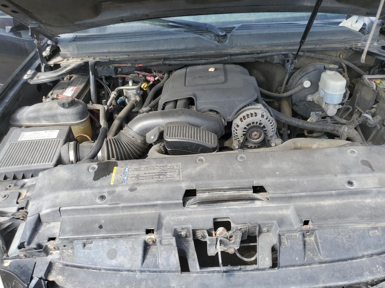 2008 GMC Yukon VIN: 1GKFC13068R152735 Lot: 70602245