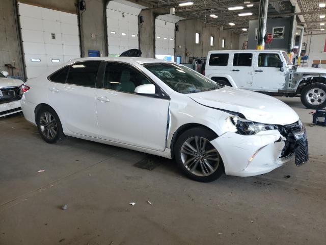 Седаны TOYOTA CAMRY 2016 Белы