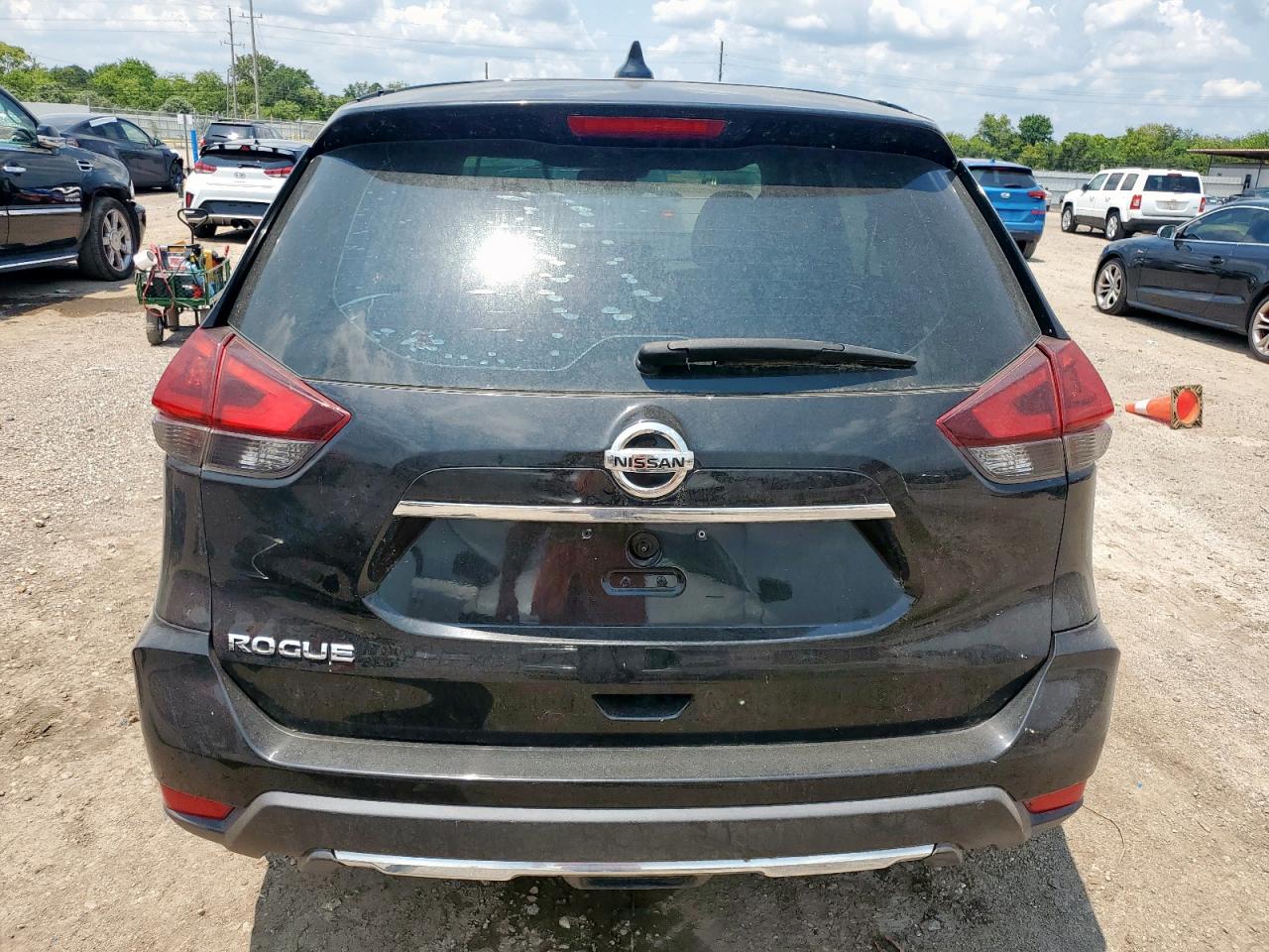 2019 Nissan Rogue S VIN: 5N1AT2MT5KC746761 Lot: 67473655