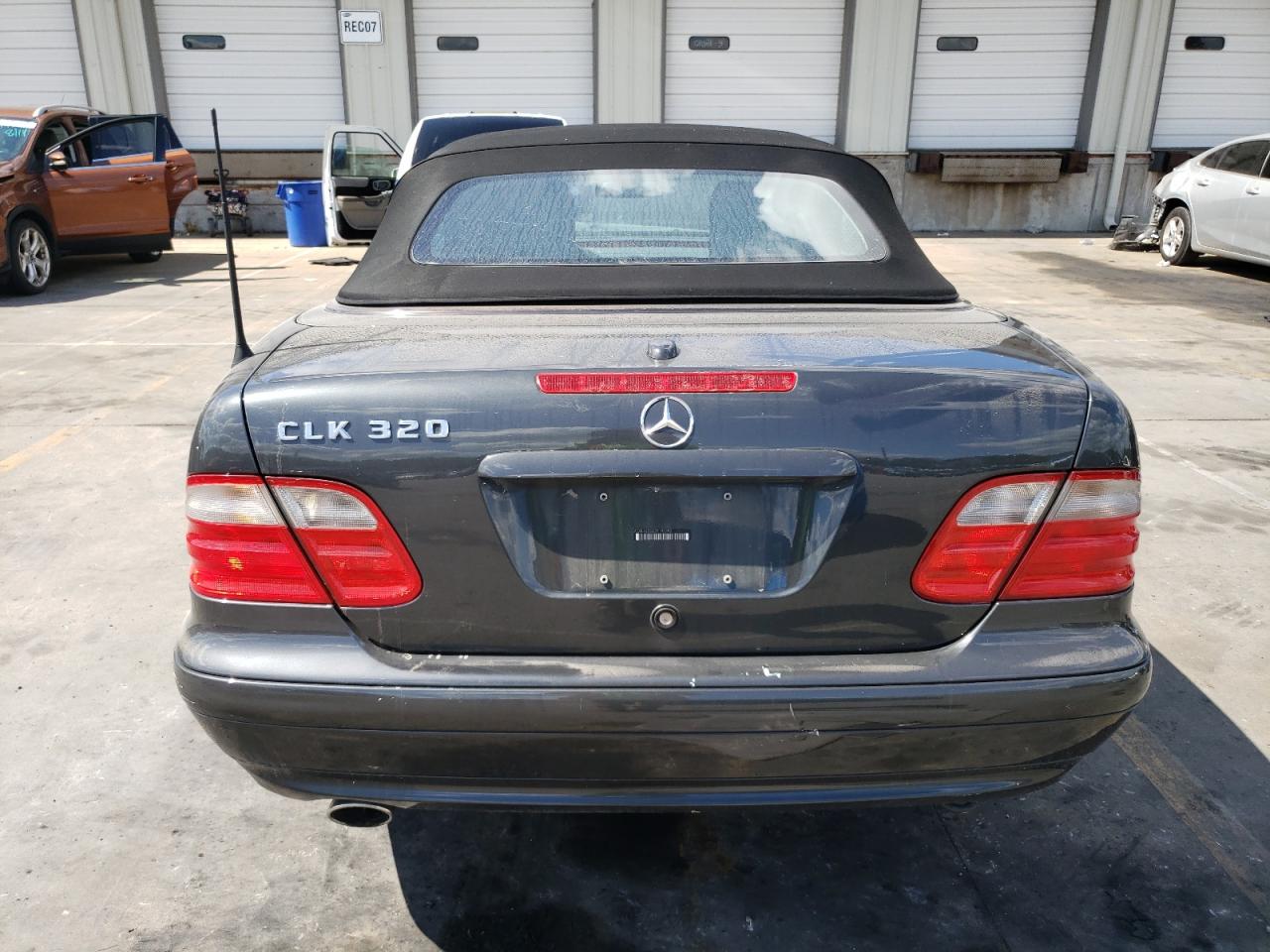 2003 Mercedes-Benz Clk 320 VIN: WDBLK65G53T141292 Lot: 70351815