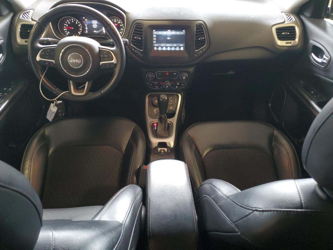 2018 Jeep Compass Latitude VIN: 3C4NJDBB2JT178425 Lot: 69226505