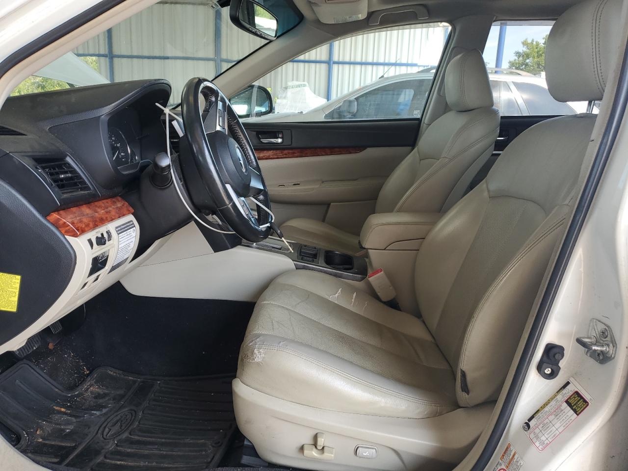 2011 Subaru Outback 2.5I Limited VIN: 4S4BRBKC1B3311872 Lot: 69401835