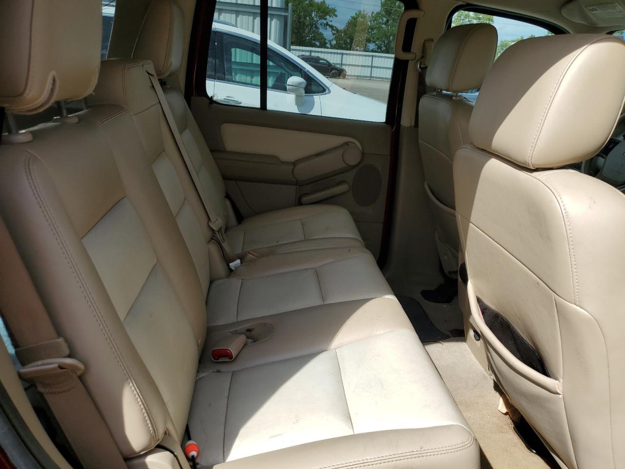 2007 Ford Explorer Xlt VIN: 1FMEU63E07UA49864 Lot: 71001255