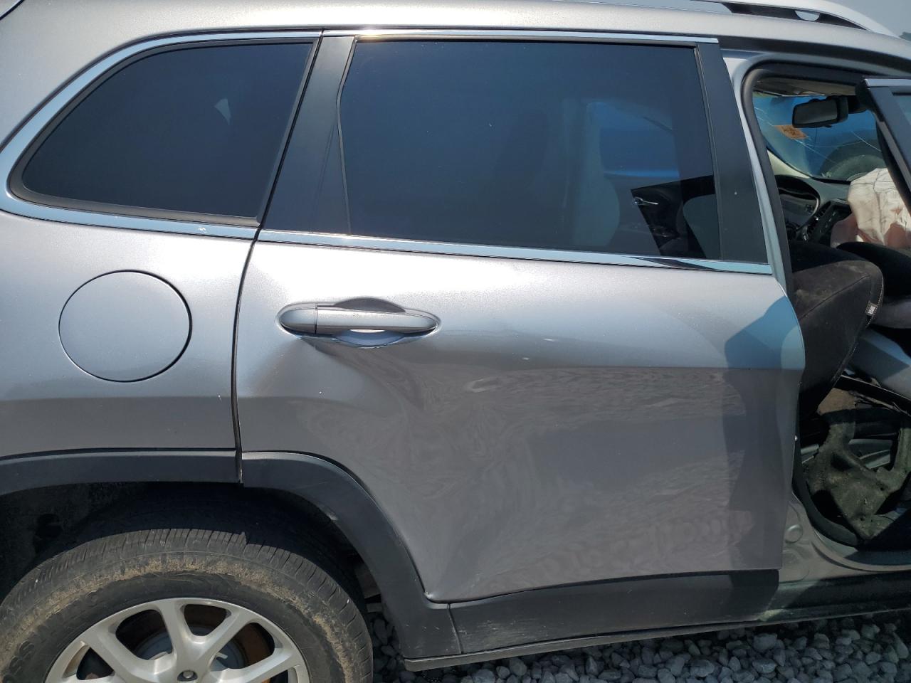 2015 Jeep Cherokee Latitude VIN: 1C4PJMCS6FW648030 Lot: 66480025