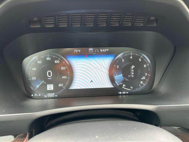 2017 VOLVO XC90 T6  