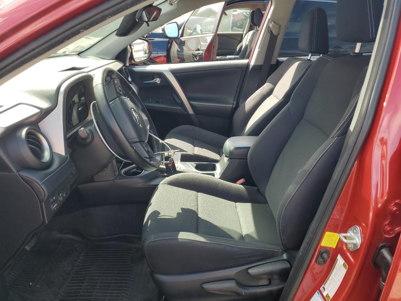 2017 Toyota Rav4 Xle VIN: JTMRFREV5HJ174280 Lot: 69282785