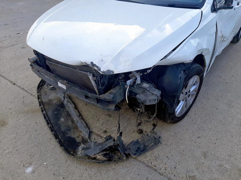 2019 VOLKSWAGEN POLO SE TSI S-A 