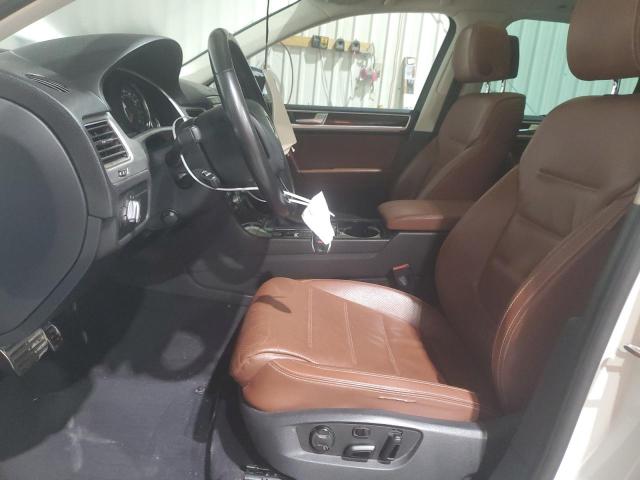 Паркетники VOLKSWAGEN TOUAREG 2017 Белы