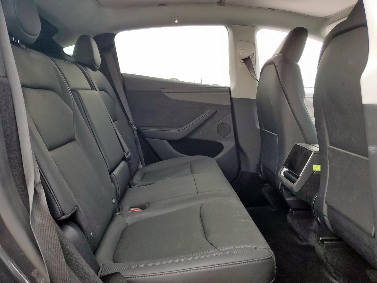 2026 Tesla Model Y VIN: 7SAYGDED9TA430357 Lot: 68759845