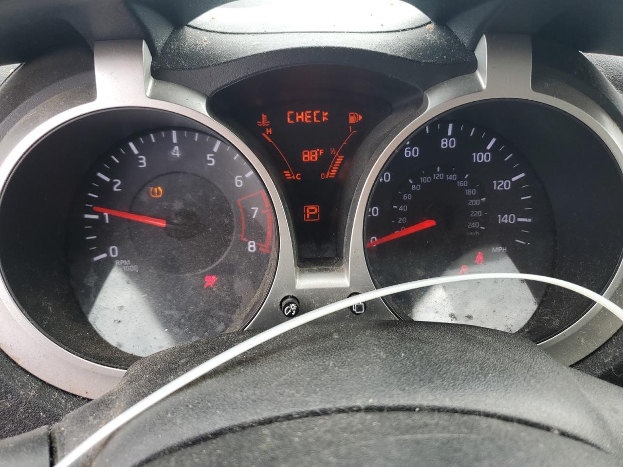 2014 Nissan Juke S VIN: JN8AF5MR5ET361744 Lot: 68376795