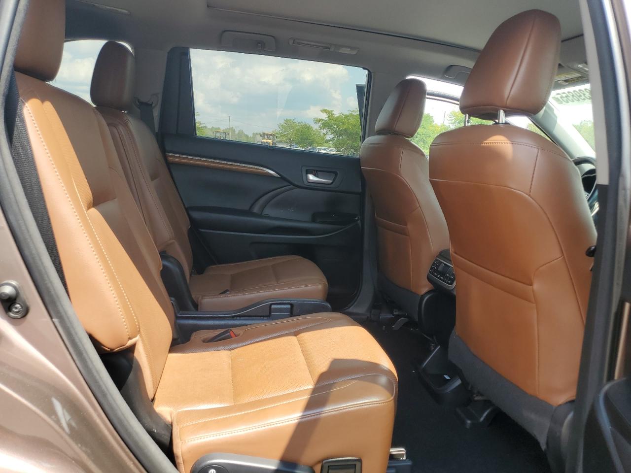 2017 Toyota Highlander Limited VIN: 5TDDZRFH7HS449807 Lot: 68839855