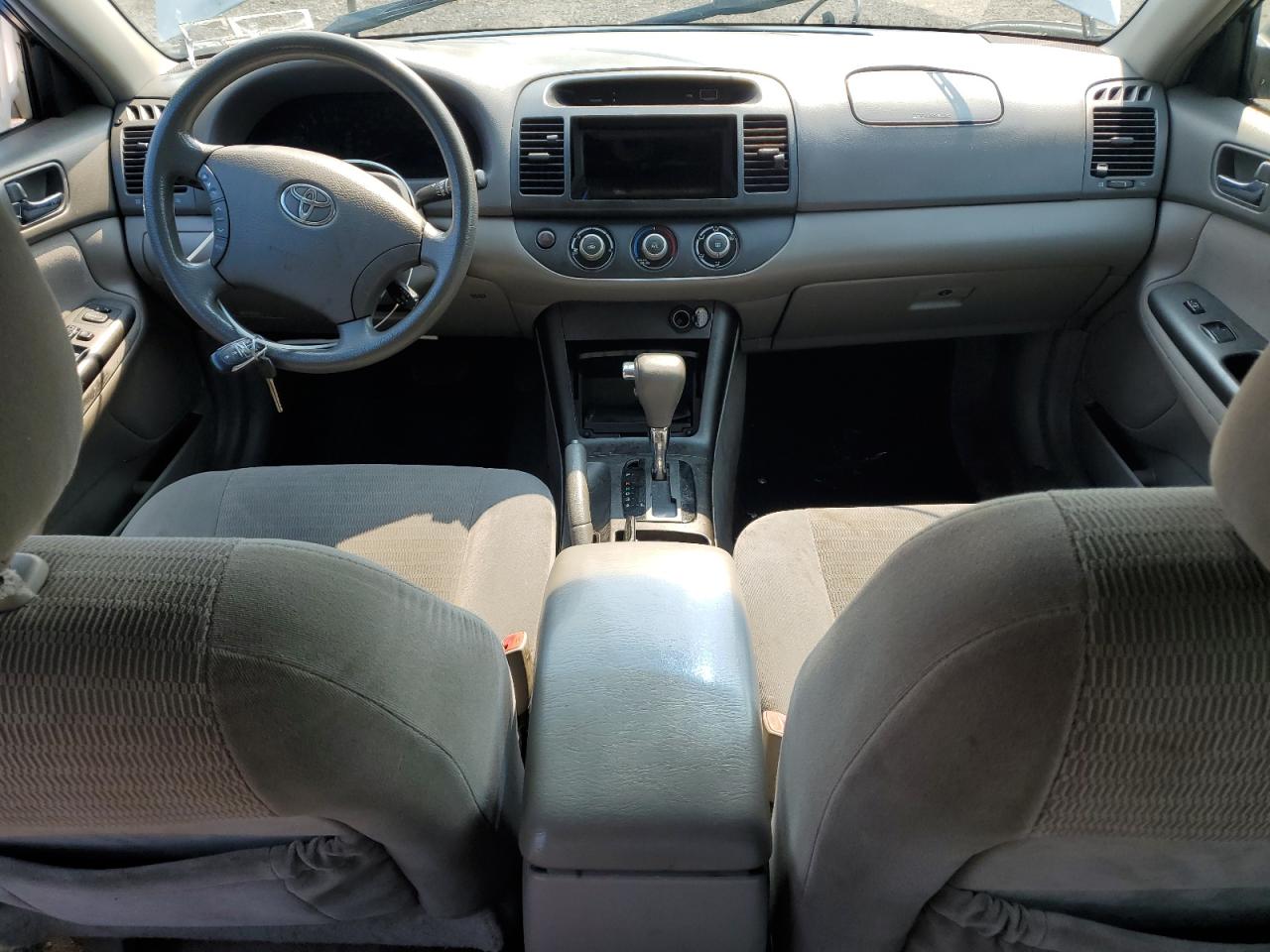 2005 Toyota Camry Le VIN: 4T1BE32K75U049394 Lot: 67353755