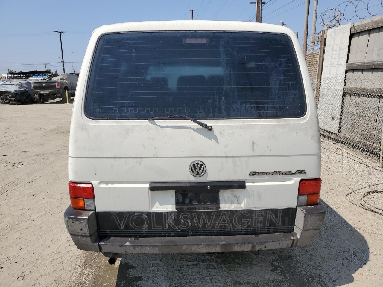 1993 Volkswagen Eurovan Cl VIN: WV2HD0706PH003480 Lot: 68980015