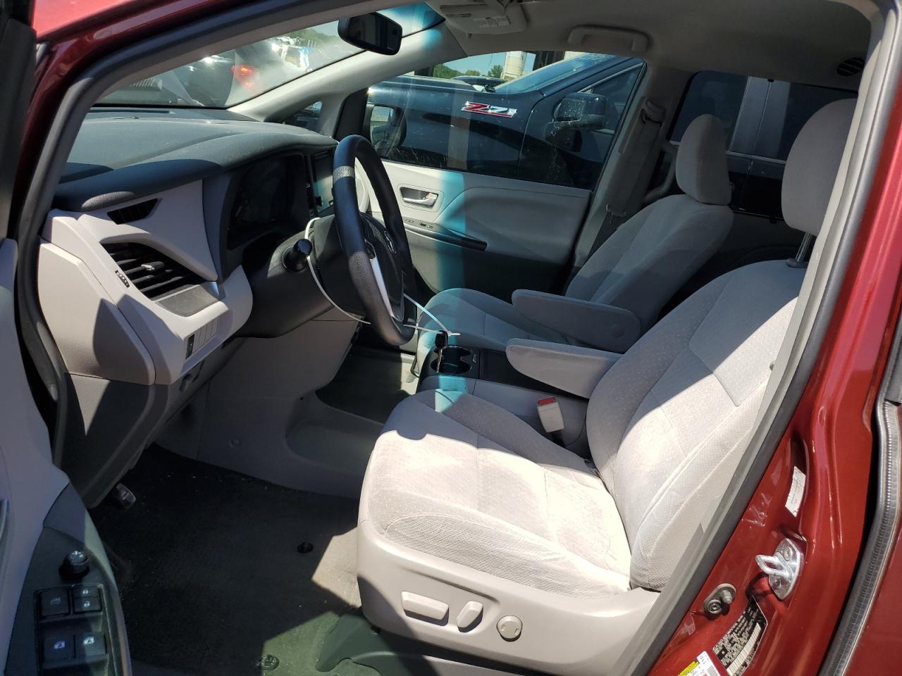 2017 Toyota Sienna Le VIN: 5TDKZ3DC6HS811217 Lot: 70037305