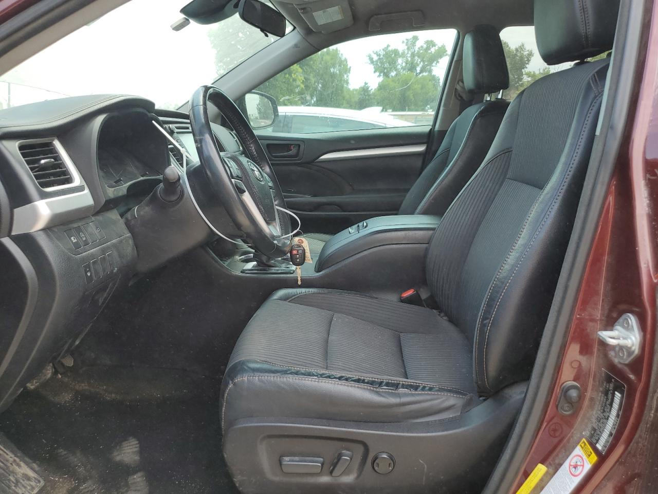 2017 Toyota Highlander Le VIN: 5TDZZRFH2HS205097 Lot: 68125335