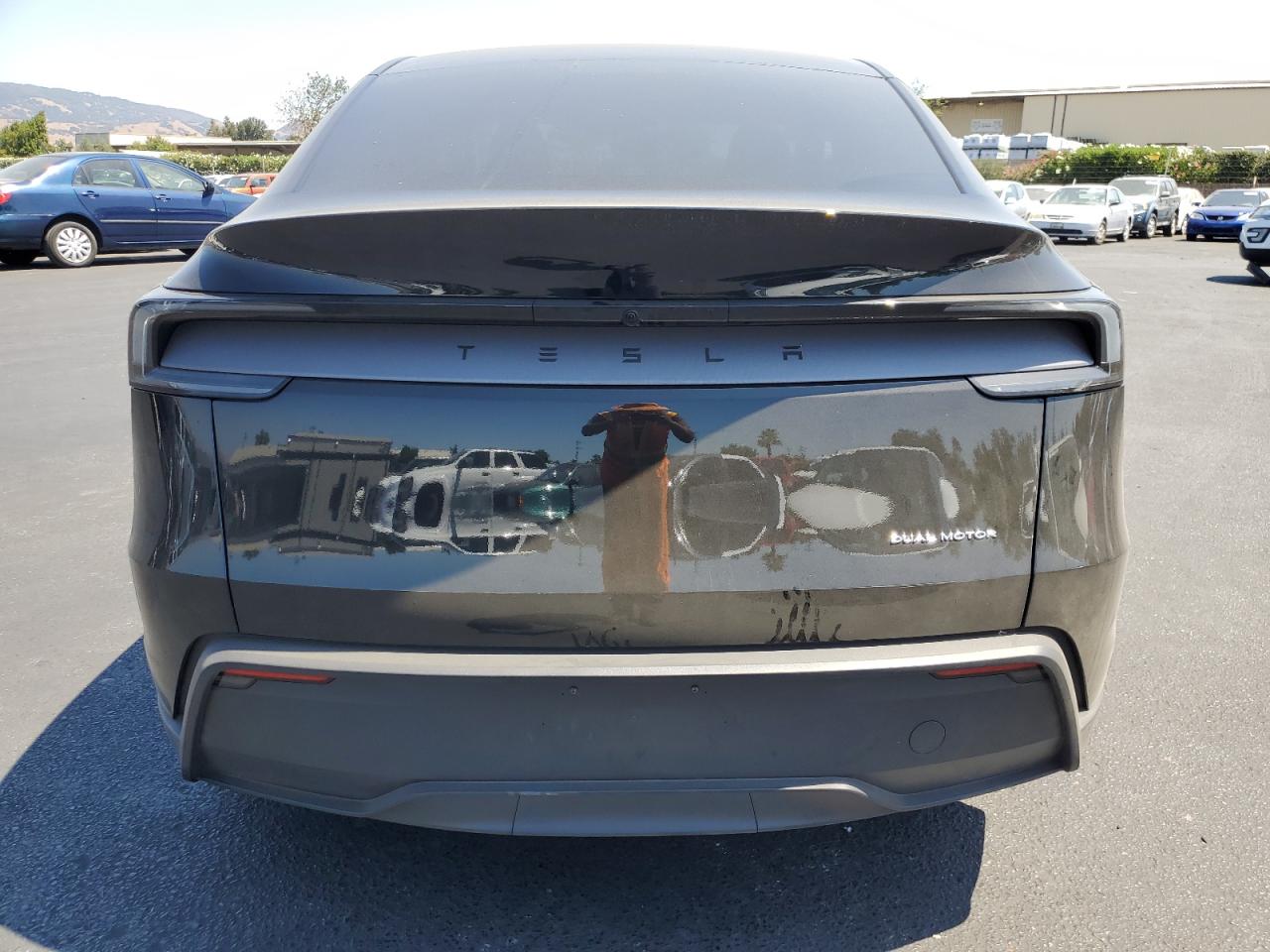 2026 Tesla Model Y VIN: 7SAYGDEE2TF368716 Lot: 69052045