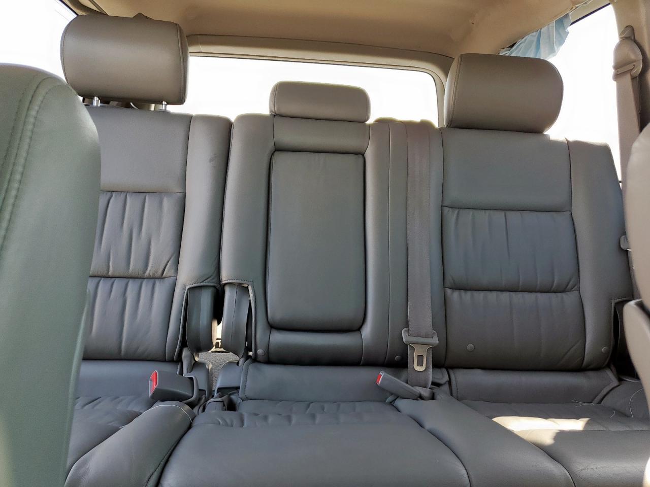 2007 Toyota Land Cruiser VIN: JTEHT05J572102996 Lot: 69013695