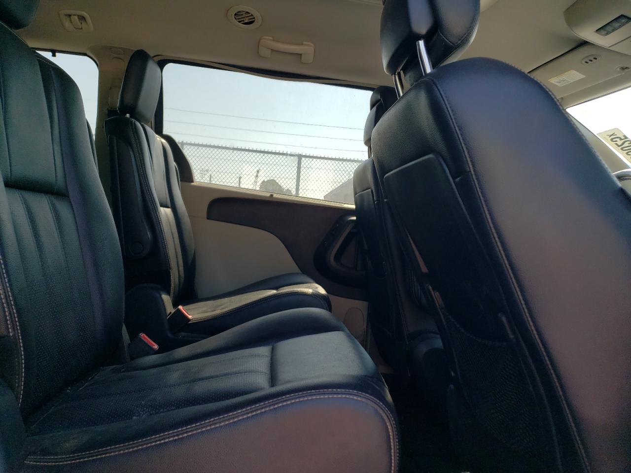 2014 Chrysler Town & Country Touring L VIN: 2C4RC1CG4ER228822 Lot: 67989025