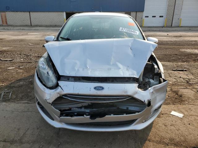 Hatchbacks FORD FIESTA 2014 Srebrny