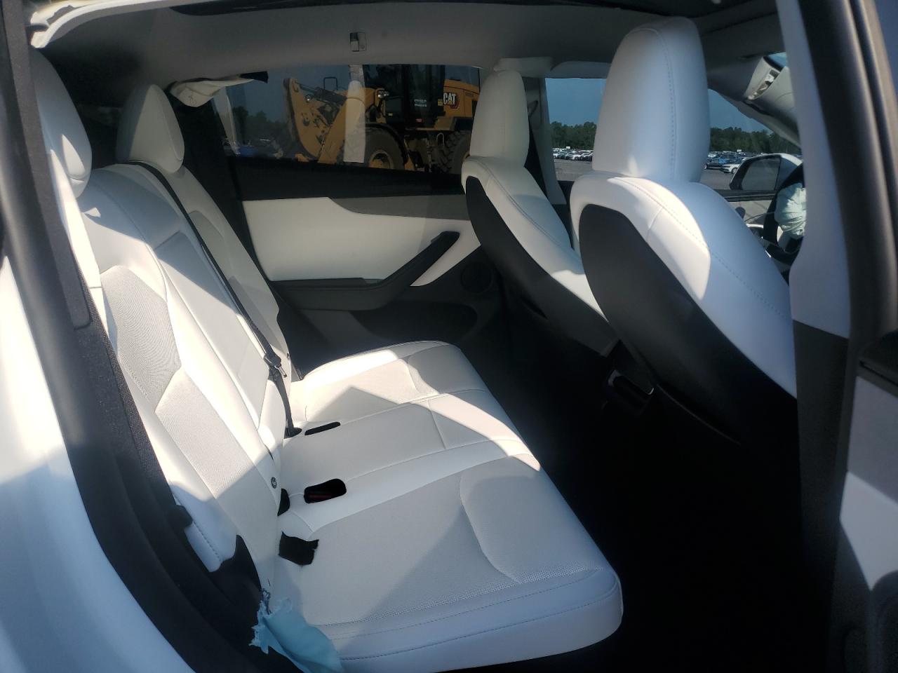 2026 Tesla Model Y VIN: 7SAYGDEE9TF344185 Lot: 68936395