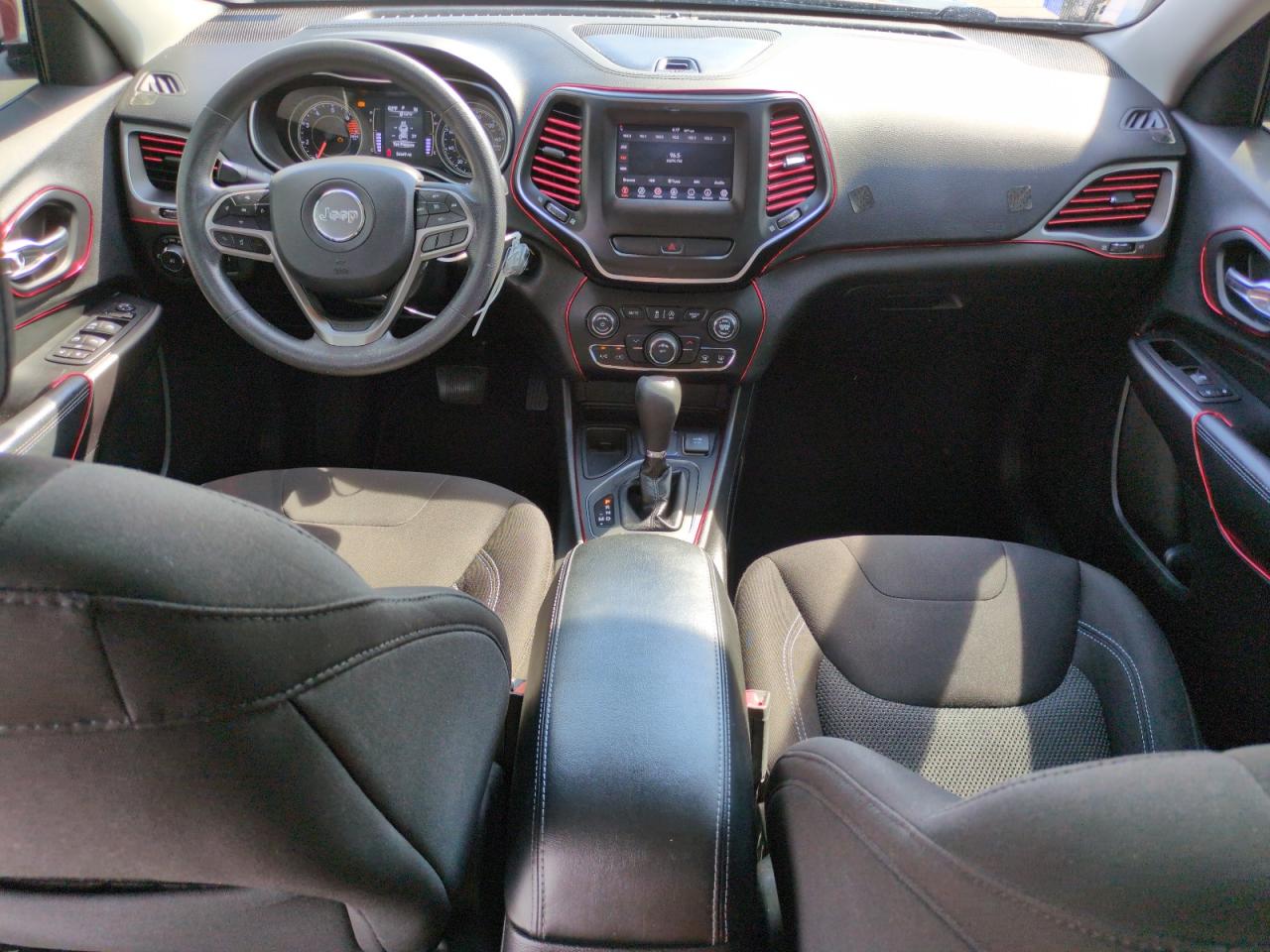 2019 Jeep Cherokee Latitude VIN: 1C4PJLCB1KD340151 Lot: 66850865