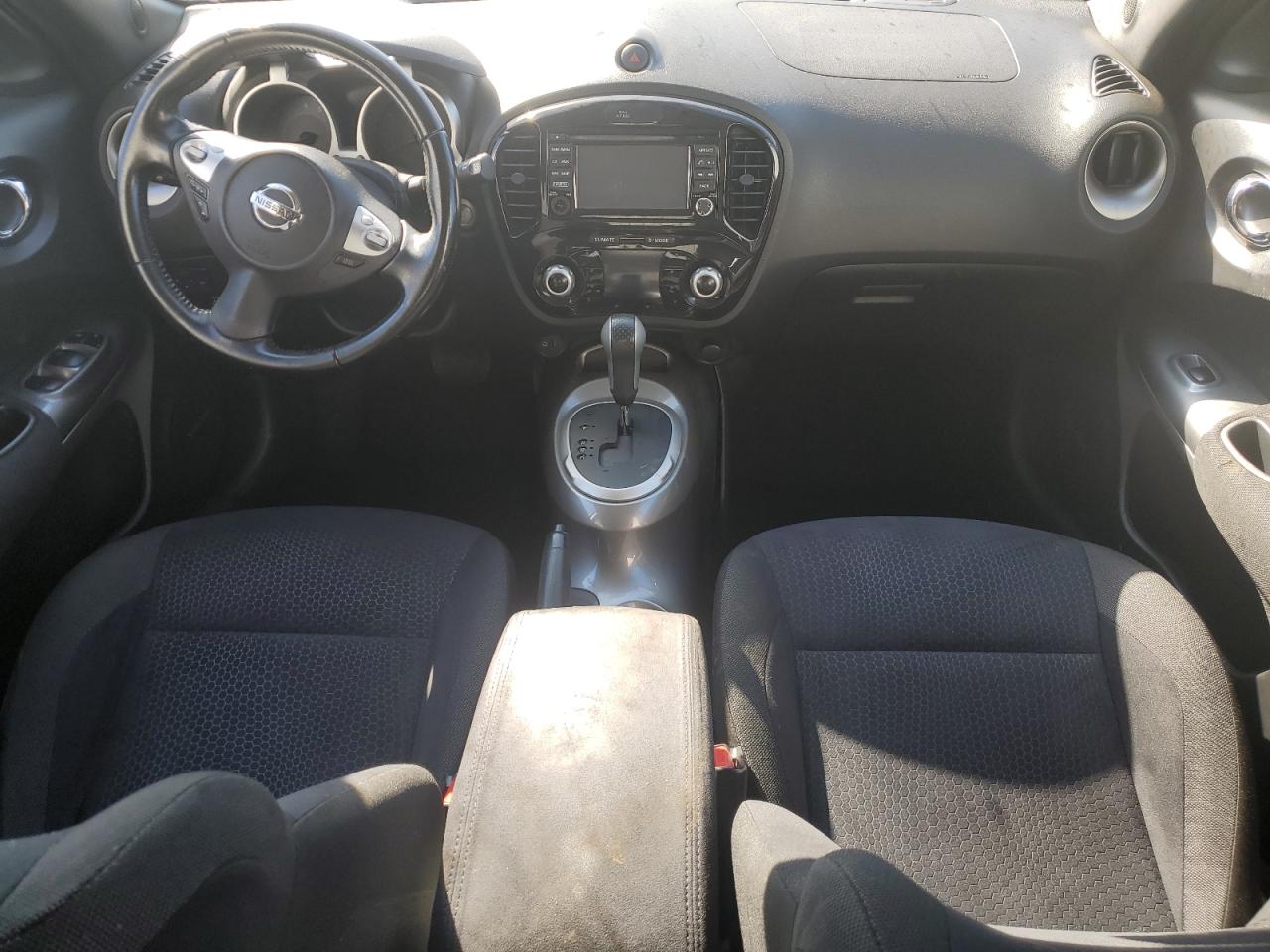 2015 Nissan Juke S VIN: JN8AF5MV8FT556428 Lot: 70521175