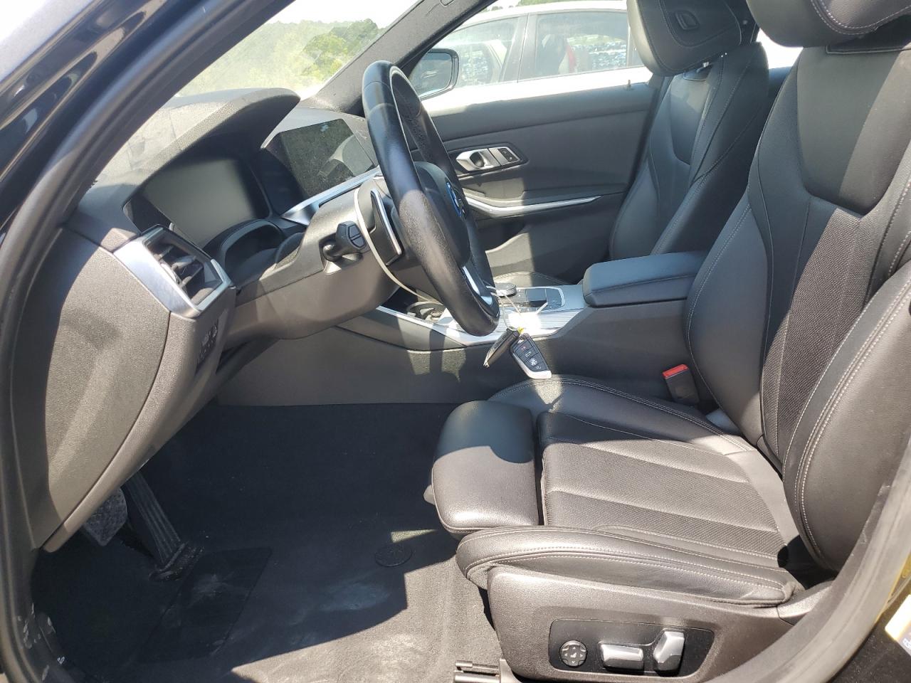 2022 BMW 330Xe VIN: 3MW5P9J04N8C65647 Lot: 68926705