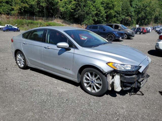 Седаны FORD FUSION 2017 Серебристый
