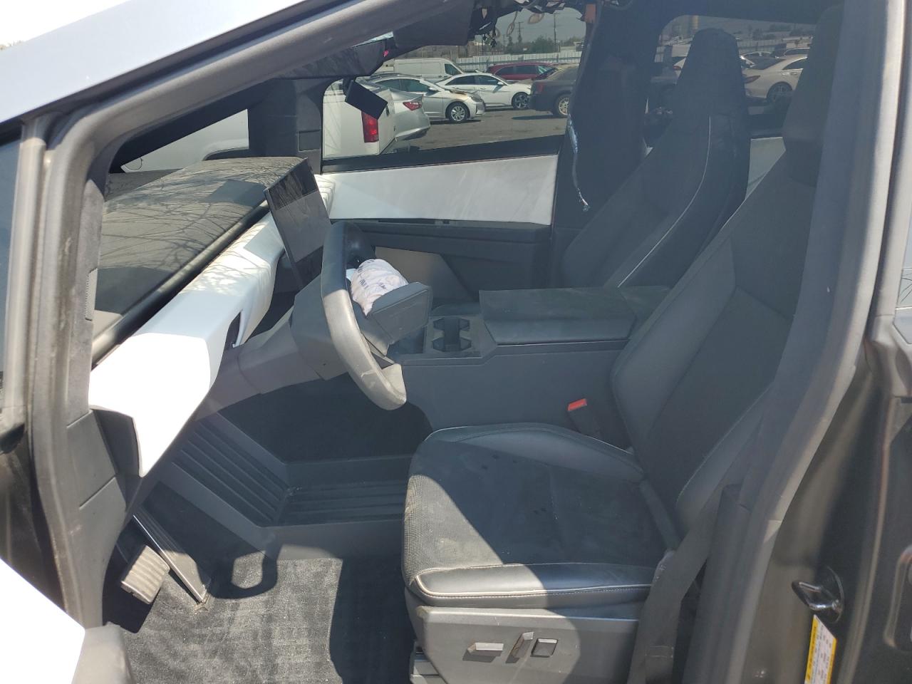 2024 Tesla Cybertruck VIN: 7G2CEHED7RA001681 Lot: 67993805